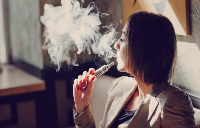 Generasi Muda dan Rokok Elektrik: Krisis Kesehatan Paru yang Sedang Mengintai