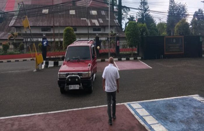Mantan Kadis DP3AKB Manggarai Timur Diperiksa Kejari Manggarai Terkait Dugaan Korupsi Anggaran