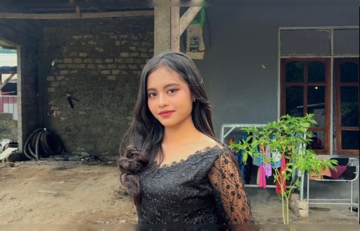 Bersama Senja: Antologi Puisi Cantikan Christiany Dapa
