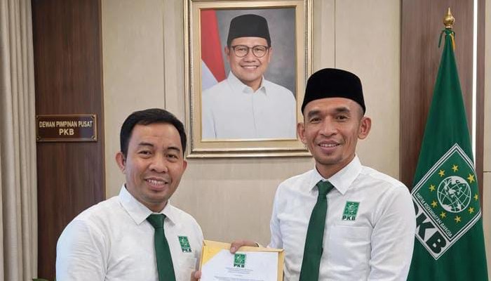 Cak Imin Lantik Sewargading Jadi Ketua DPC PKB Manggarai Barat Periode 2026-2031