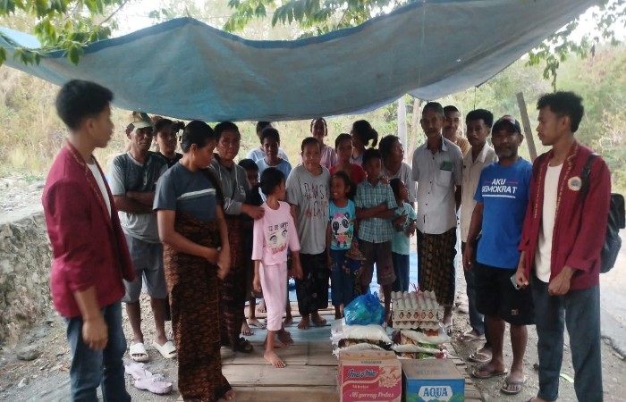 Benny Harman Salurkan Bantuan untuk Warga Terdampak Gempa Nagekeo