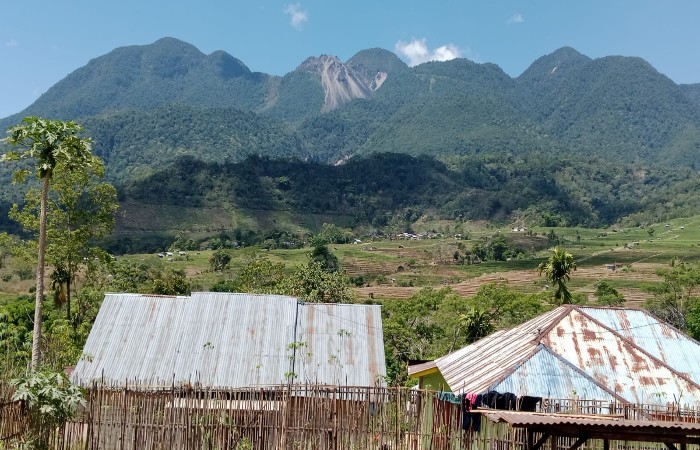 Aktivitas Gunung Api Anak Ranaka Meningkat, PVMBG Naikkan Status ke Level Waspada
