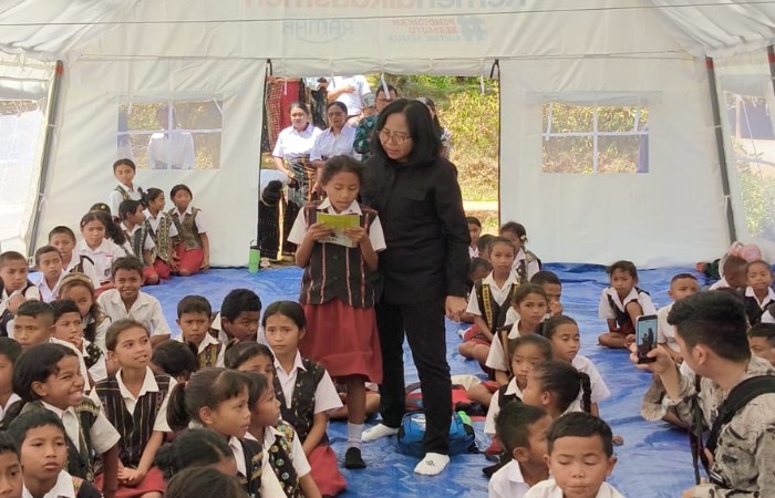 Komisi X DPR RI Pantau Sekolah Terdampak Gempa di Manggarai
