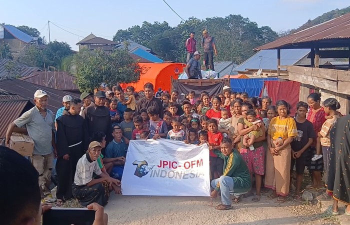 JPIC OFM Indonesia Bawa Misi “Tembus Pelosok” Salurkan Bantuan Pascagempa Flores